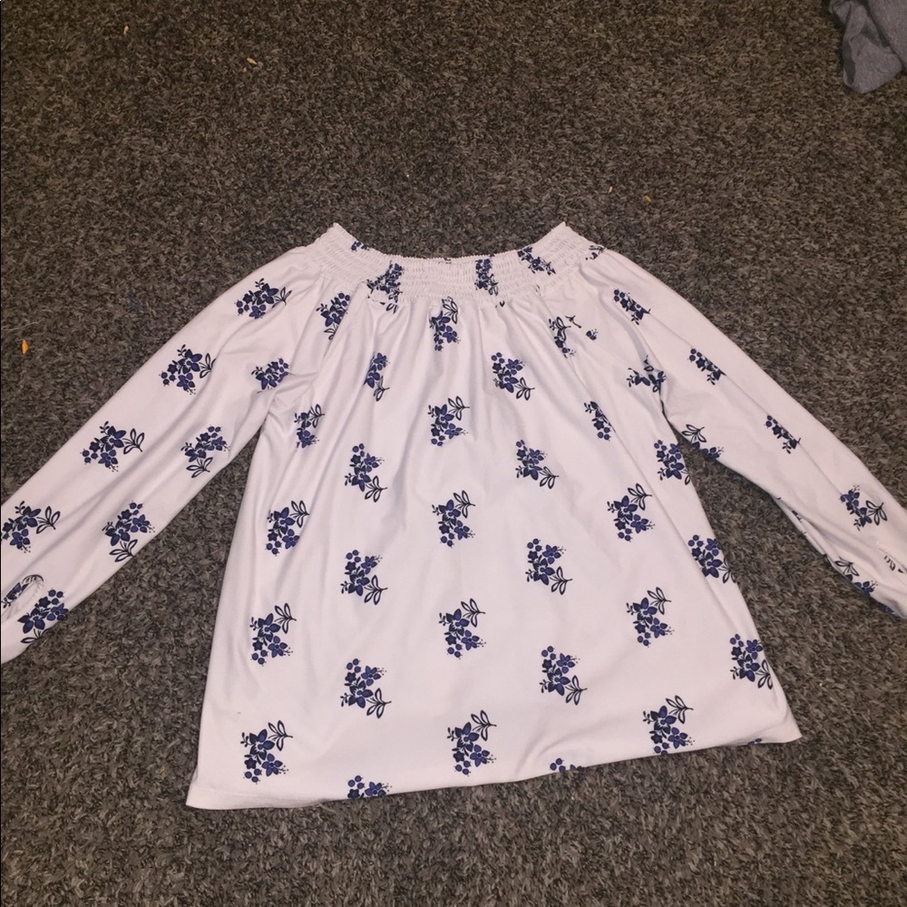 Off the shoulder long sleeve top